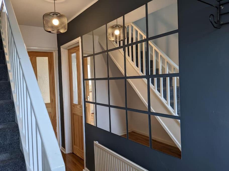 Hidden Gem !Stunning 3 Bedroom Home In Sheffield Handsworth Экстерьер фото